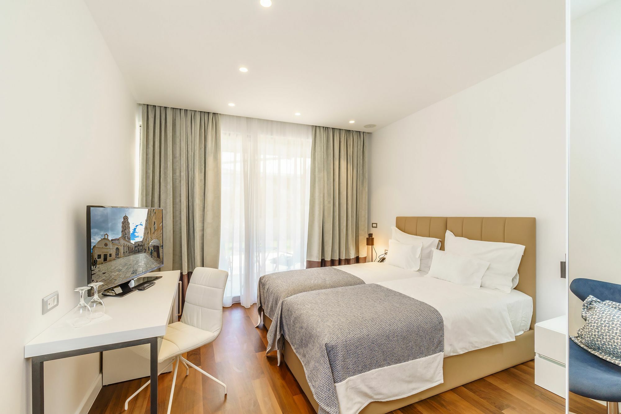 Rooms Oasis Life Split Luaran gambar